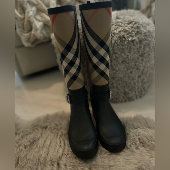 Burberry Rain Boots Sz 10 - Picture 8 of 11